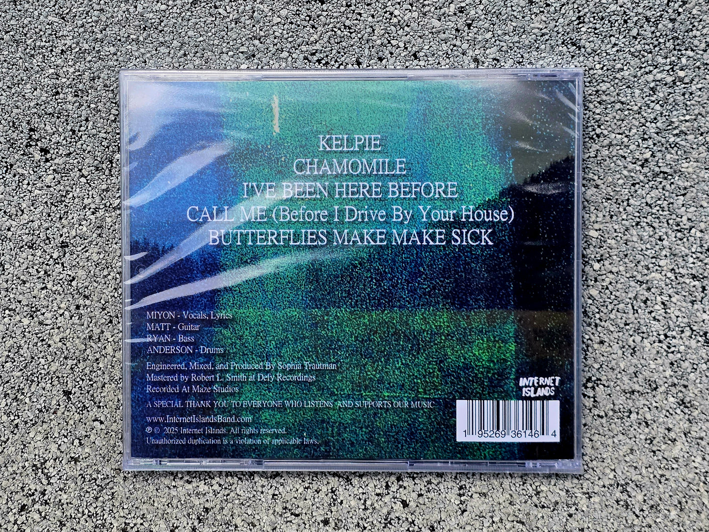 VEILS EP -CD💿 (physical in jewel case)