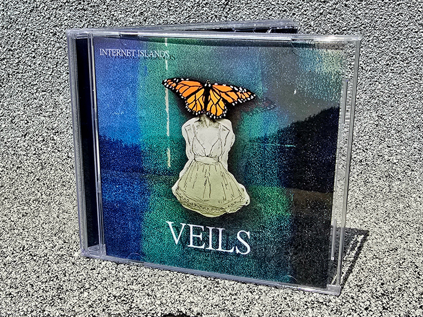 VEILS EP -CD💿 (physical in jewel case)